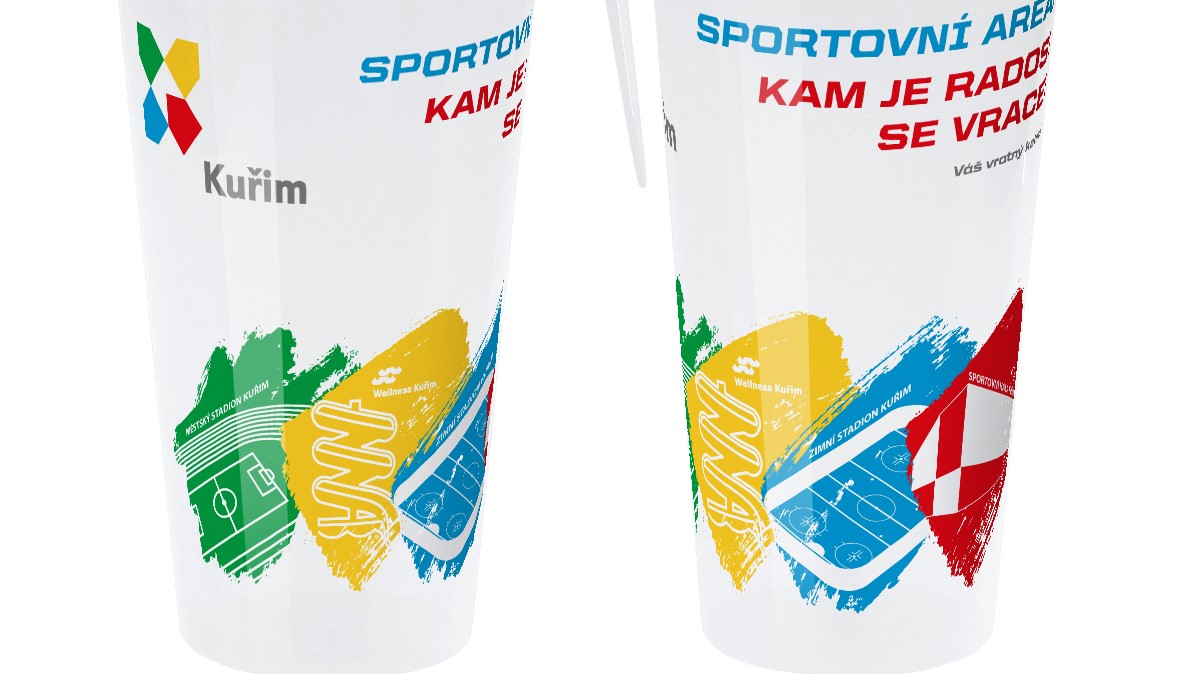 Novinkou vratný kelímek se sportovním motivem